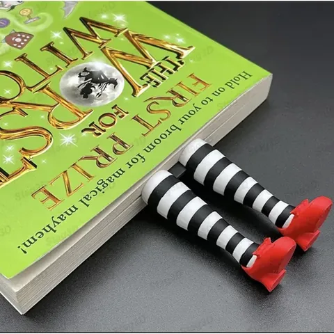 Kırmızı Ayakkabılı Kitap Ayracı